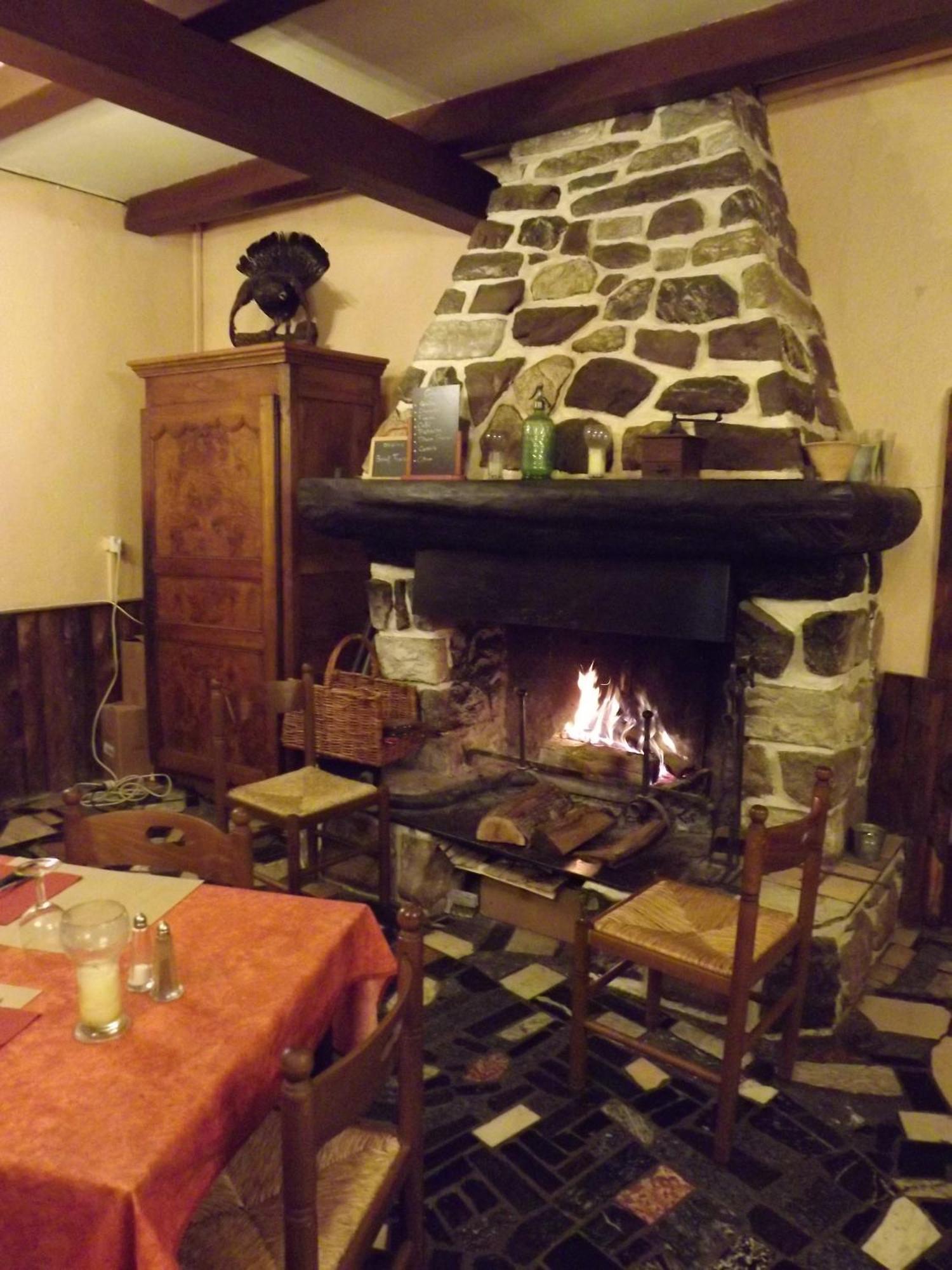 Auberge La Bergerie Sainte-Marie-de-Campan Exterior foto